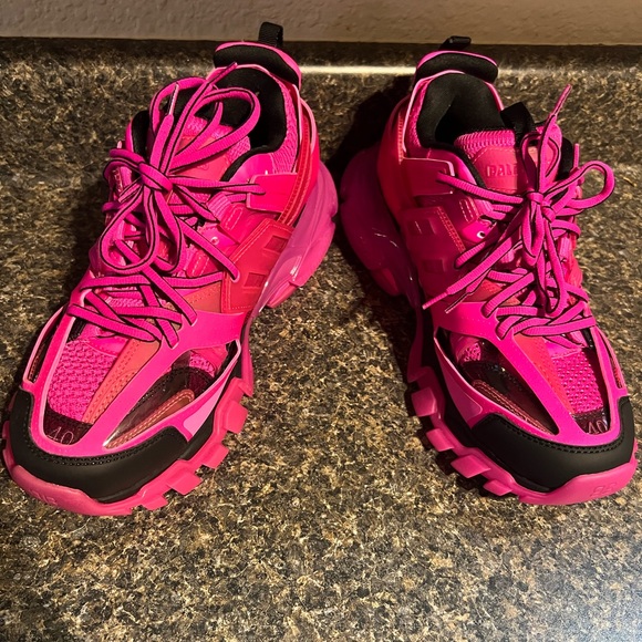 Fuchsia pink Balenciaga track . - Picture 4 of 6